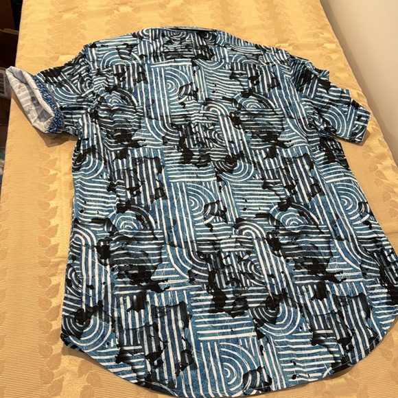 Robert Graham Waylon Short Sleeve Woven Shirt - Picture 10 of 15